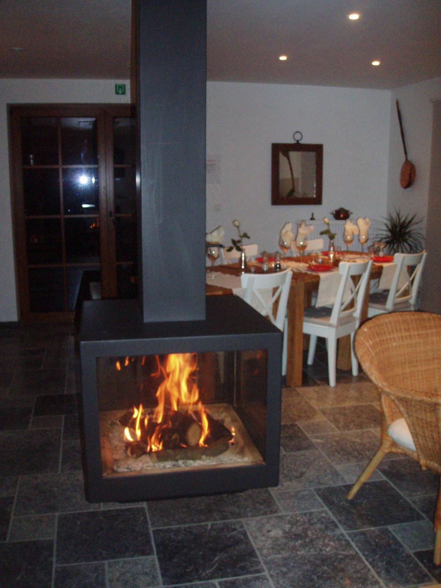 Hotel Le Goupil Wavre Esterno foto